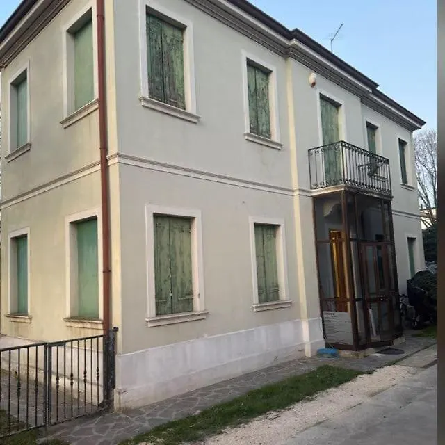 Guest house Villa Liberty Ghirada 1924 Treviso Italy